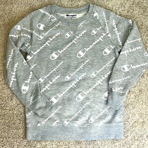 Champion Youth M grey sweatshirt w/champion log pattern. Great condition
